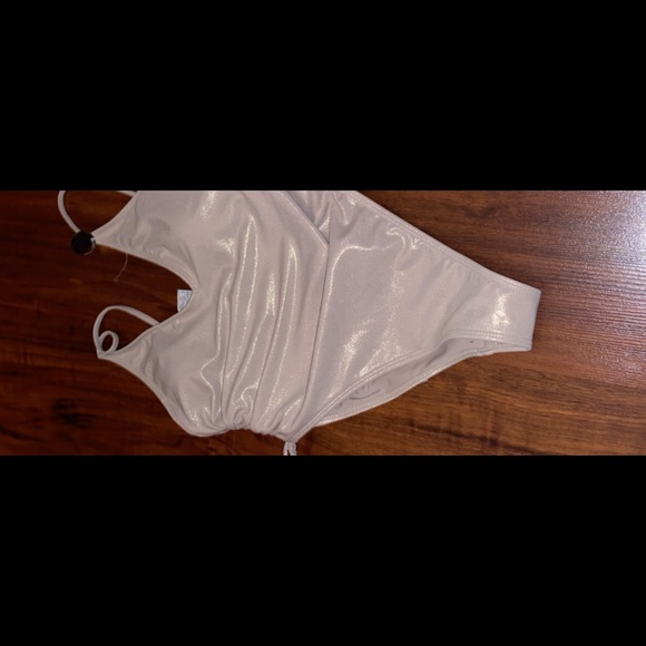 Bathing suit - Picture 2 of 3